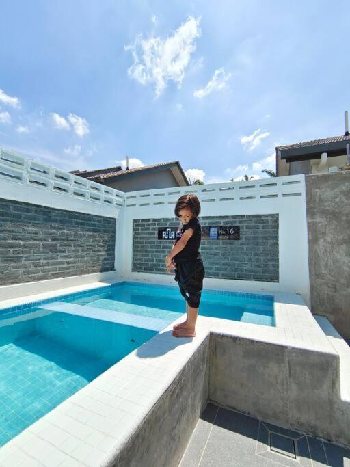 Rumah Aina Homestay Bukit Changgang Private Pool Kampong Melot 外观 照片