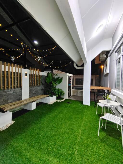 Rumah Aina Homestay Bukit Changgang Private Pool Kampong Melot 外观 照片
