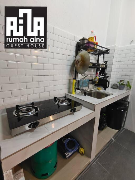 Rumah Aina Homestay Bukit Changgang Private Pool Kampong Melot 外观 照片