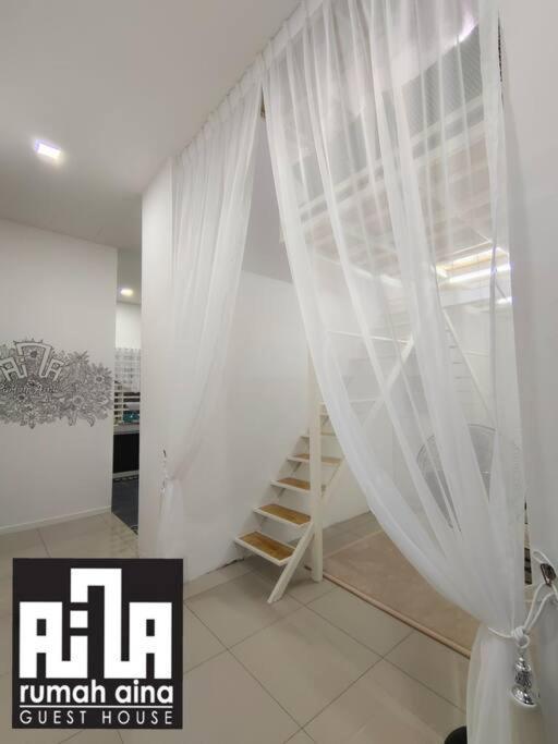 Rumah Aina Homestay Bukit Changgang Private Pool Kampong Melot 外观 照片